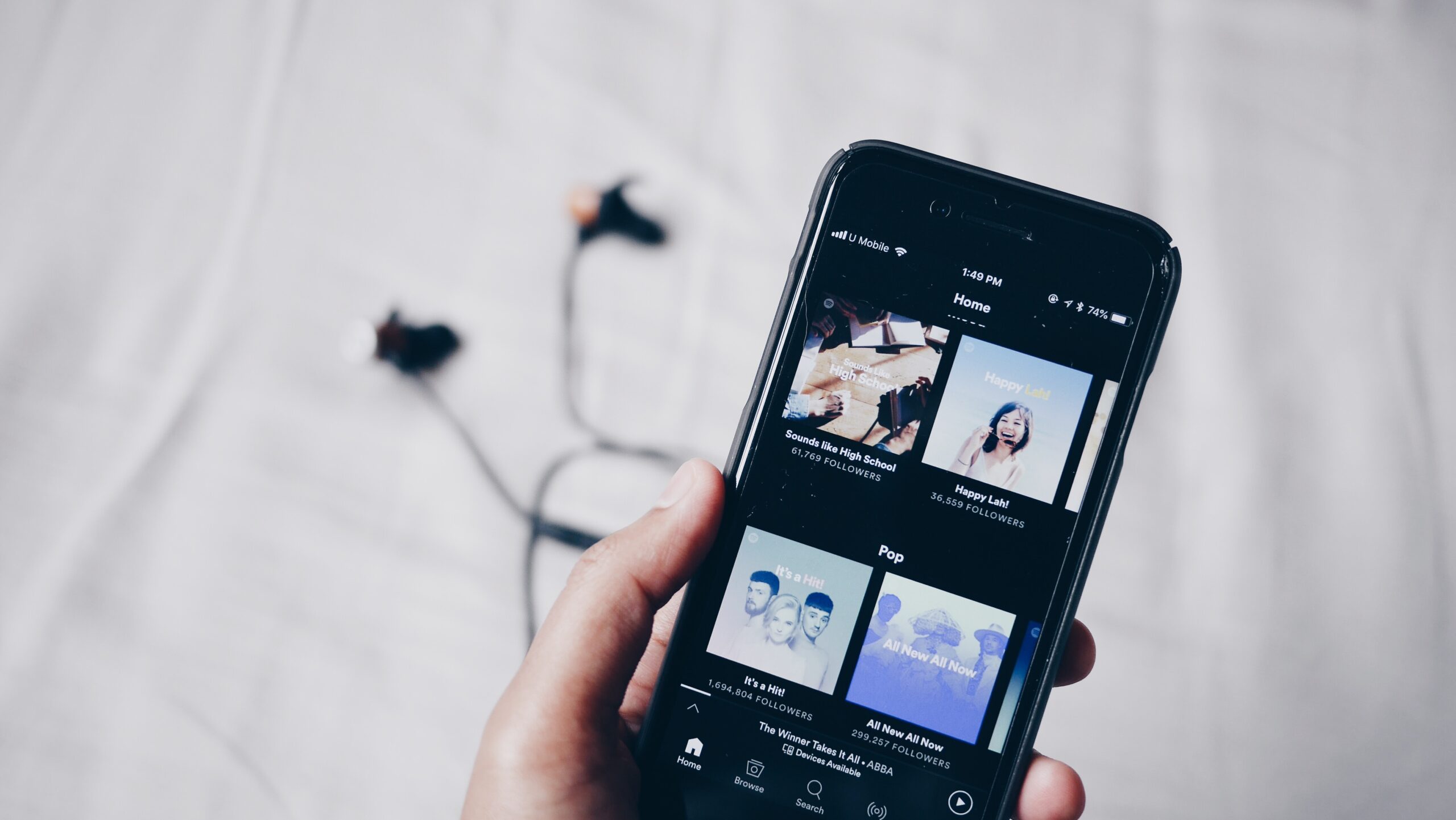 How to select great podcast music?